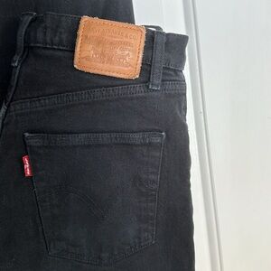 Levi’s Ribcage Ankle Straight Jeans
